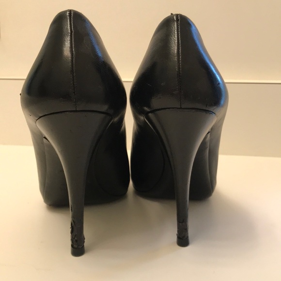 Prada Black Leather Pumps - Picture 3 of 8
